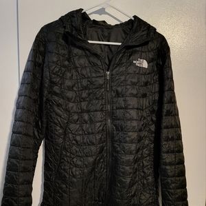 Men's the North face thermoball hooded jacket medium